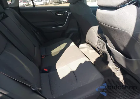 2021 Toyota Rav4 Hybrid Xle z USA, uszkodzony, nr VIN 4T3RWRFV5MU032358